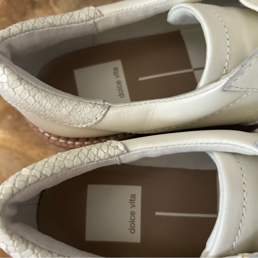 Dolce Vita Cream Platform Sneakers - Picture 10 of 12